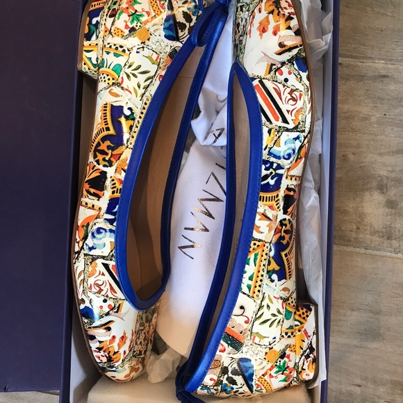 💎HP💎 Stuart Weitzman Patterned Flats Size 9 - Picture 1 of 6